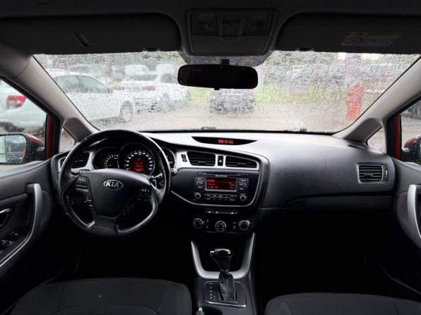 Kia Ceed II Рестайлинг с пробегом 2015 года, цена 1 035 000 рублей, 188377 км, хэтчбек, Автокод Объявления