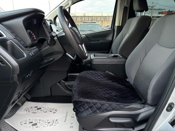 Toyota HiAce H300 с пробегом 2020 года, цена 6 290 000 рублей, 100670 км, минивэн, Автокод Объявления