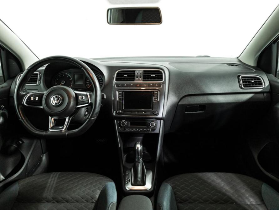 Volkswagen Polo V Рестайлинг Санкт-Петербург  - изображение 13