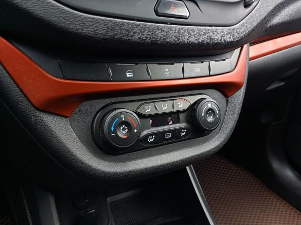 Lada (ВАЗ) Vesta I с пробегом 2021 года, цена 1 045 000 рублей, 99417 км, седан, Автокод Объявления
