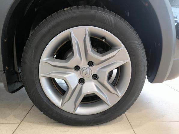 Renault Logan II Рестайлинг с пробегом 2019 года, цена 880 000 рублей, 136295 км, седан, Автокод Объявления