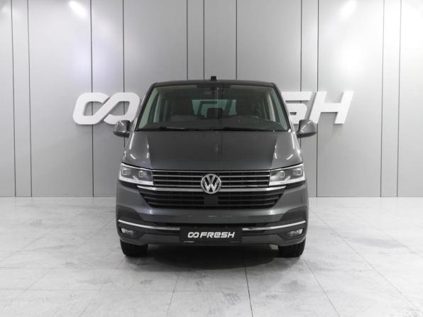 Volkswagen Caravelle T6 Рестайлинг с пробегом 2023 года, цена 7 650 000 рублей, 8474 км, минивэн, Автокод Объявления