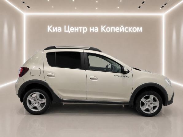 Renault Sandero II Рестайлинг с пробегом 2021 года, цена 1 395 000 рублей, 43000 км, хэтчбек, Автокод Объявления