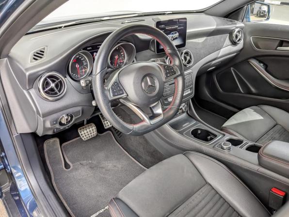 Mercedes-Benz GLA I (X156) Рестайлинг с пробегом 2019 года, цена 2 595 000 рублей, 49821 км, внедорожник, Автокод Объявления