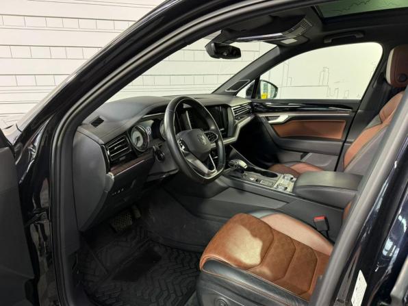 Volkswagen Touareg III с пробегом 2022 года, цена 7 500 000 рублей, 65000 км, внедорожник, Автокод Объявления