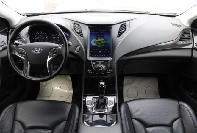 Hyundai Grandeur V с пробегом 2012 года, цена 1 400 000 рублей, 179843 км, седан, Автокод Объявления