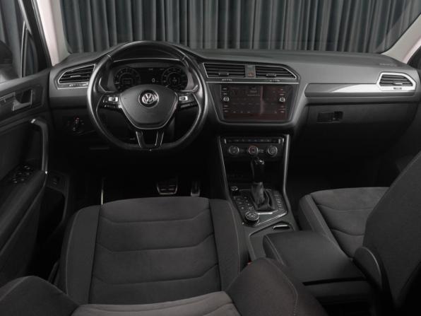 Volkswagen Tiguan II с пробегом 2017 года, цена 3 109 000 рублей, 147561 км, внедорожник, Автокод Объявления