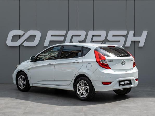 Hyundai Solaris I с пробегом 2014 года, цена 880 000 рублей, 185580 км, хэтчбек, Автокод Объявления