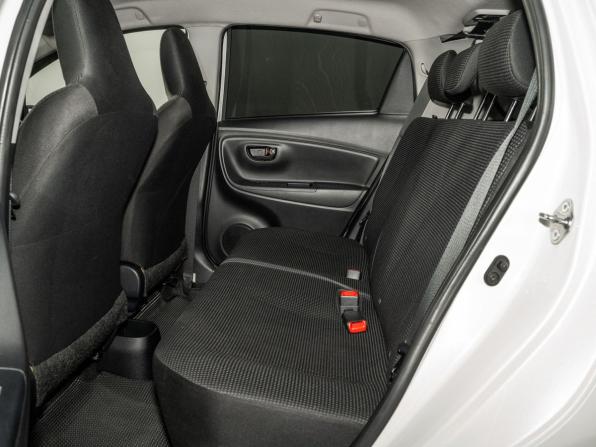 Toyota Vitz III (XP130) Рестайлинг 2 с пробегом 2019 года, цена 930 300 рублей, 77800 км, хэтчбек, Автокод Объявления