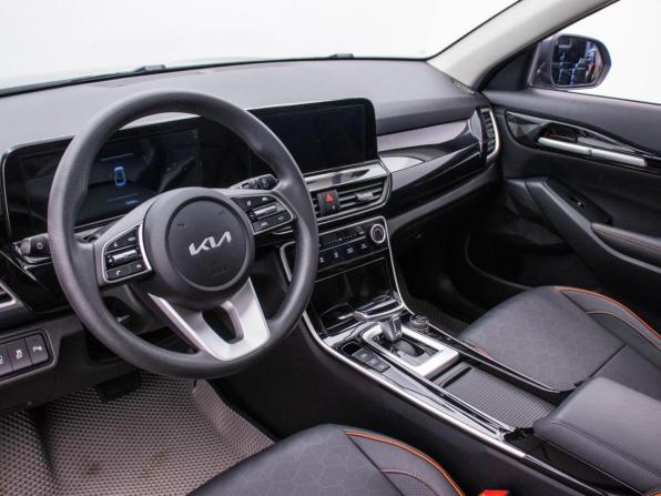 Kia Seltos I Рестайлинг с пробегом 2024 года, цена 2 540 000 рублей, 15667 км, внедорожник, Автокод Объявления