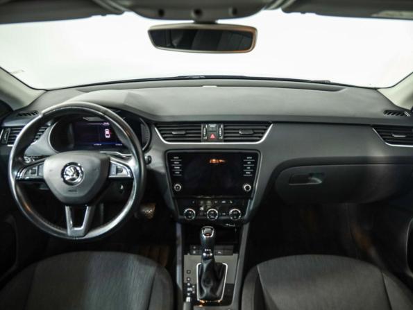 Skoda Octavia III (A7) Рестайлинг с пробегом 2018 года, цена 2 059 000 рублей, 127703 км, лифтбек, Автокод Объявления