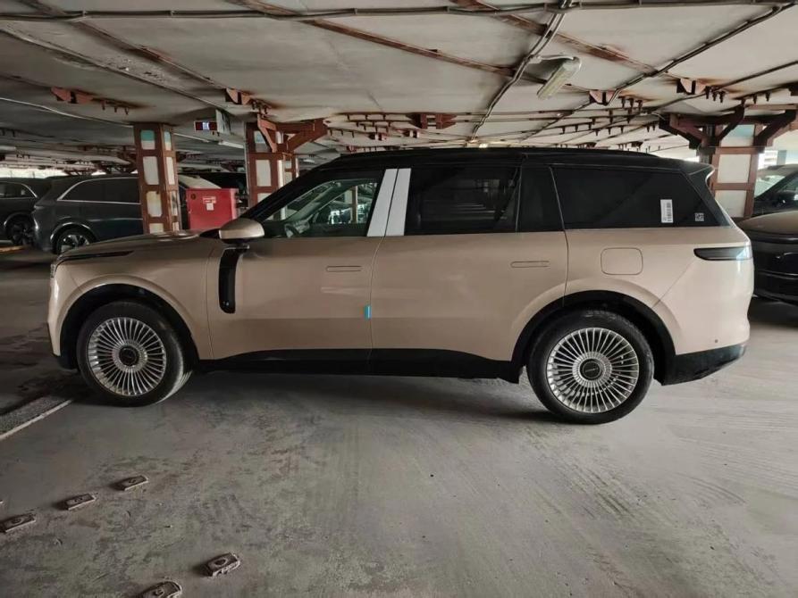 Lynk &amp; Co 900 Москва  - изображение 2