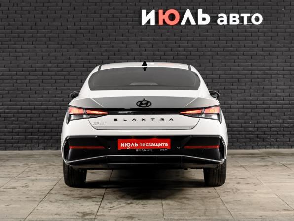 Hyundai Elantra VII (CN7) Рестайлинг с пробегом 2024 года, цена 3 140 000 рублей, 5919 км, седан, Автокод Объявления