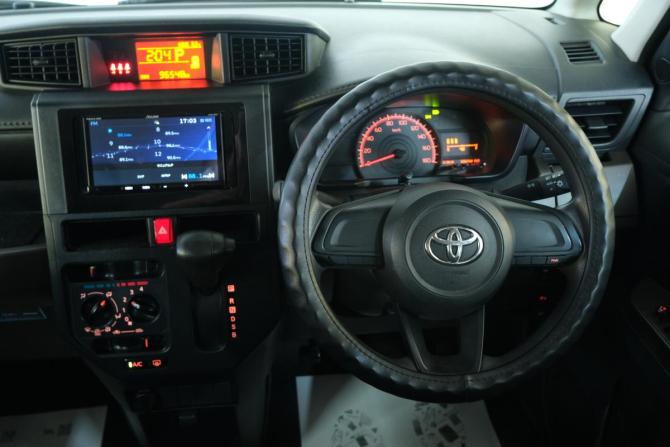 Toyota Roomy I Рестайлинг с пробегом 2021 года, цена 1 299 000 рублей, 96000 км, микровэн, Автокод Объявления