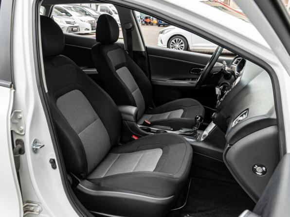 Kia Ceed II Рестайлинг с пробегом 2018 года, цена 1 590 000 рублей, 17768 км, хэтчбек, Автокод Объявления