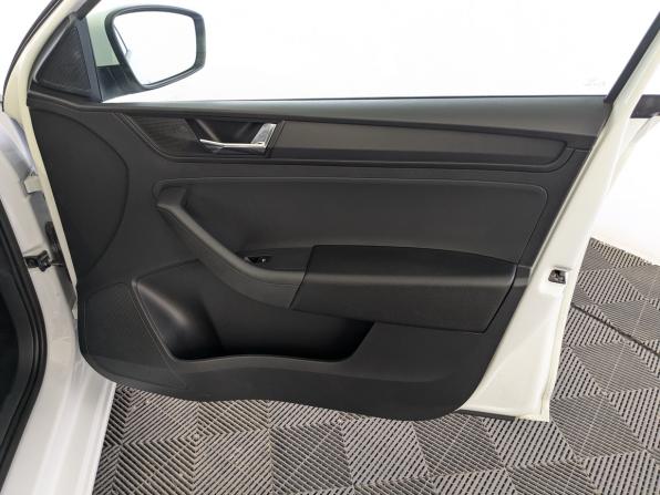 Skoda Rapid II с пробегом 2021 года, цена 1 260 000 рублей, 195246 км, лифтбек, Автокод Объявления
