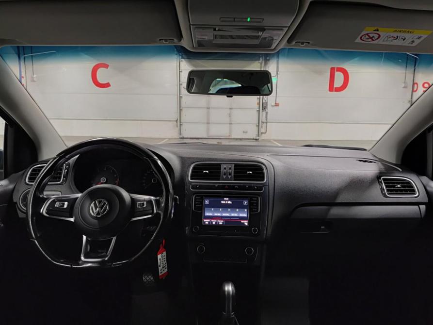 Volkswagen Polo V Рестайлинг Казань  - изображение 17