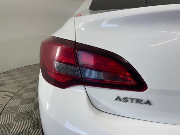 Opel Astra J Рестайлинг с пробегом 2013 года, цена 650 000 рублей, 251271 км, седан, Автокод Объявления