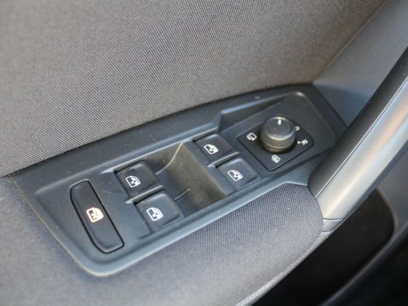 Volkswagen Tiguan II Рестайлинг с пробегом 2021 года, цена 2 660 000 рублей, 82818 км, внедорожник, Автокод Объявления