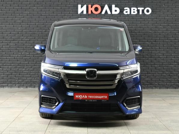 Honda Stepwgn V Рестайлинг с пробегом 2019 года, цена 2 350 000 рублей, 108497 км, минивэн, Автокод Объявления