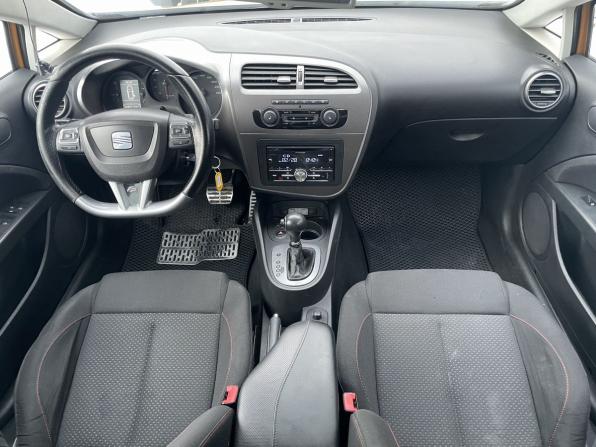 SEAT Leon II Рестайлинг с пробегом 2011 года, цена 979 000 рублей, 242832 км, хэтчбек, Автокод Объявления