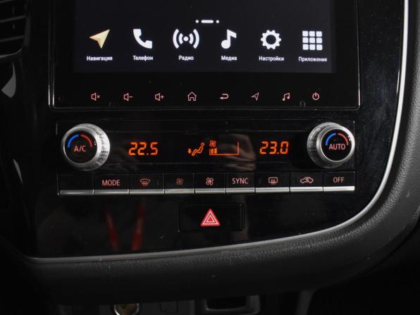 Mitsubishi Outlander III Рестайлинг 3 с пробегом 2022 года, цена 2 419 000 рублей, 124909 км, внедорожник, Автокод Объявления
