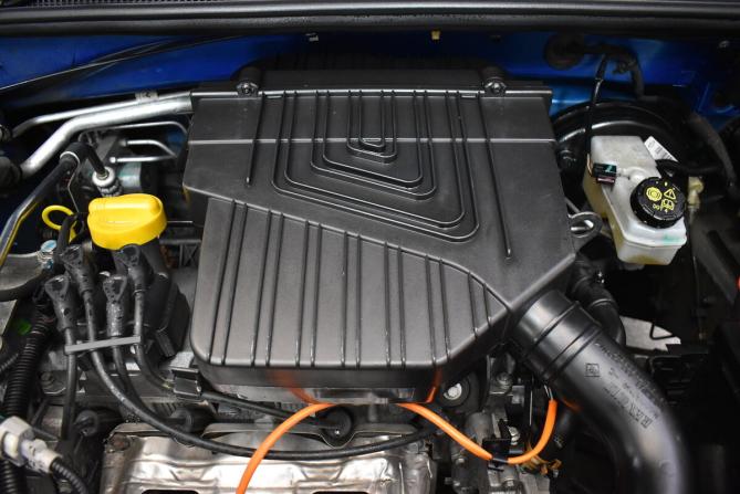 Renault Logan II Рестайлинг с пробегом 2022 года, цена 1 400 000 рублей, 32022 км, седан, Автокод Объявления