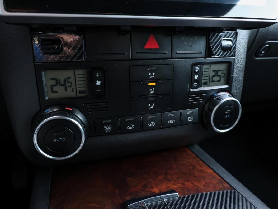 Volkswagen Touareg I Рестайлинг Москва  - изображение 17