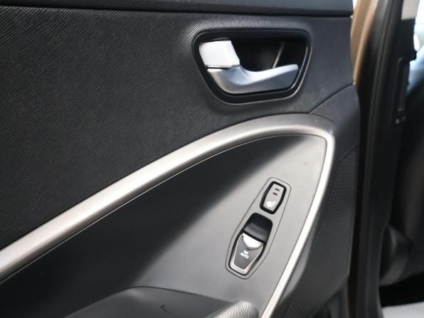 Hyundai Santa Fe III с пробегом 2013 года, цена 1 466 100 рублей, 229075 км, внедорожник, Автокод Объявления