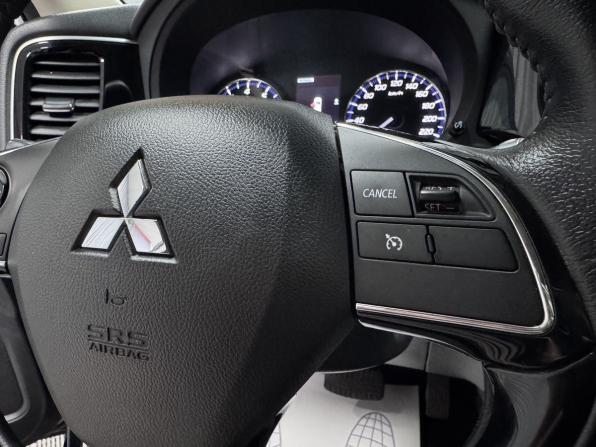 Mitsubishi Outlander III Рестайлинг 3 с пробегом 2020 года, цена 2 630 000 рублей, 95095 км, внедорожник, Автокод Объявления