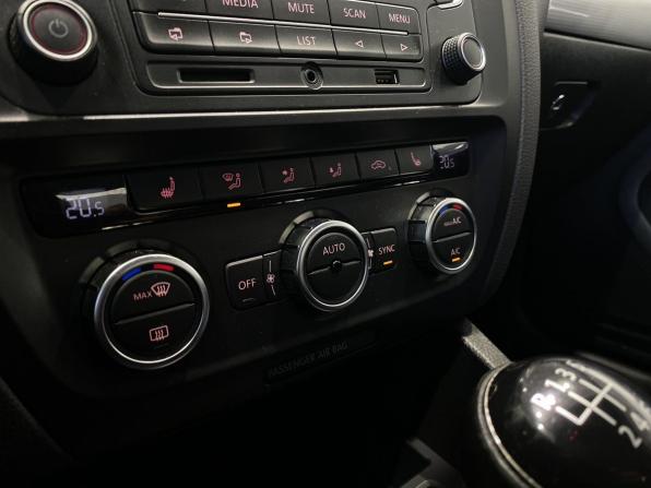 Volkswagen Jetta VI с пробегом 2013 года, цена 1 049 900 рублей, 210000 км, седан, Автокод Объявления