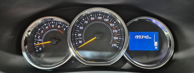 Renault Sandero II с пробегом 2017 года, цена 779 000 рублей, 199339 км, хэтчбек, Автокод Объявления