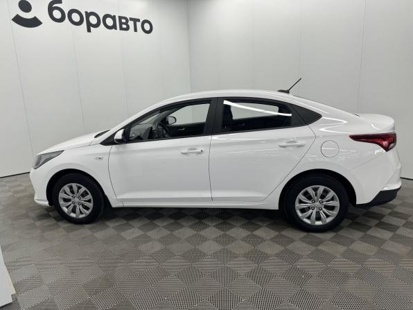 Hyundai Solaris II Рестайлинг с пробегом 2021 года, цена 1 775 000 рублей, 40653 км, седан, Автокод Объявления