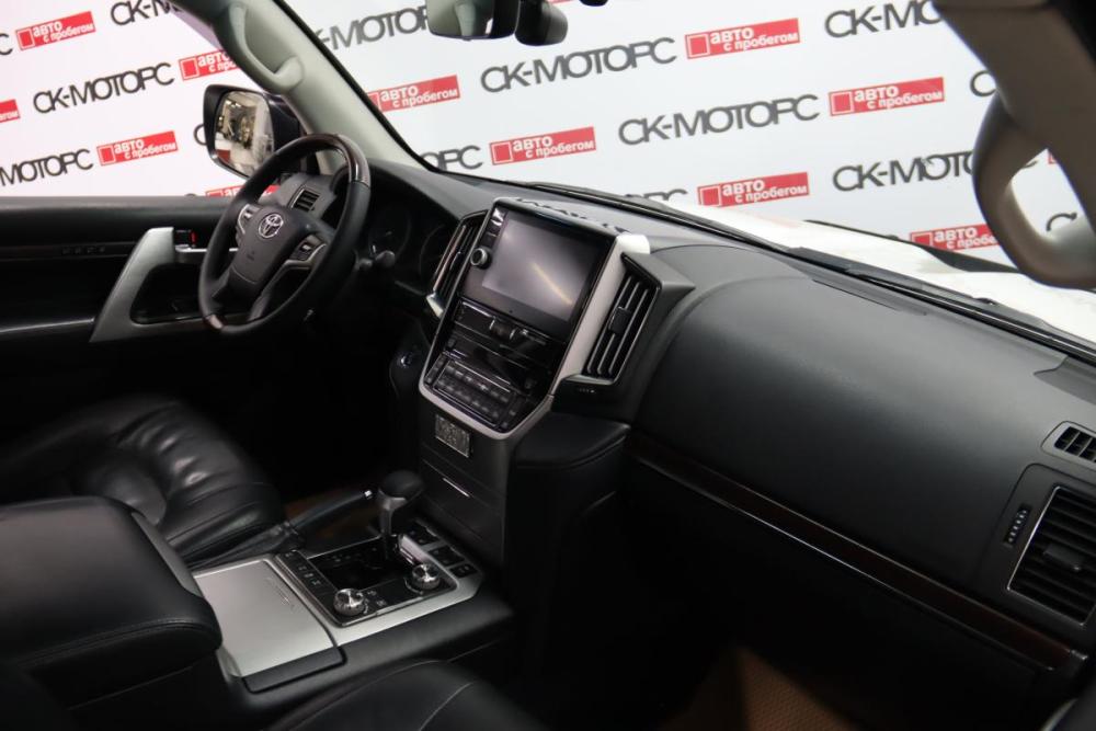 Toyota Land Cruiser 200 Series Рестайлинг 2 Сургут  - изображение 9