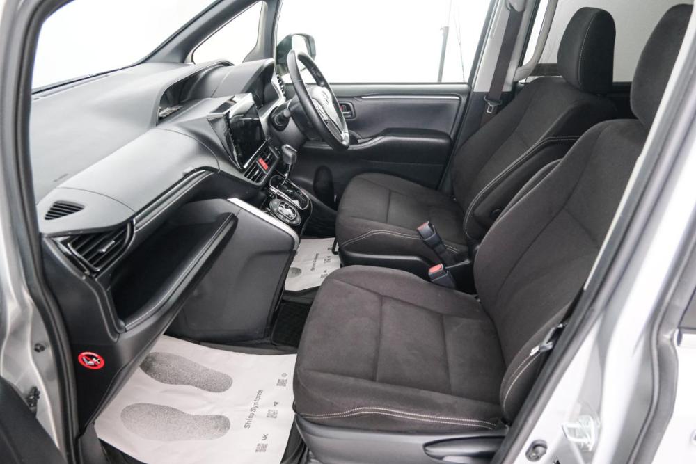 Toyota Esquire I Красноярск  - изображение 14