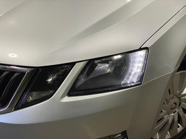 Skoda Octavia III (A7) Рестайлинг с пробегом 2017 года, цена 1 565 000 рублей, 158064 км, лифтбек, Автокод Объявления