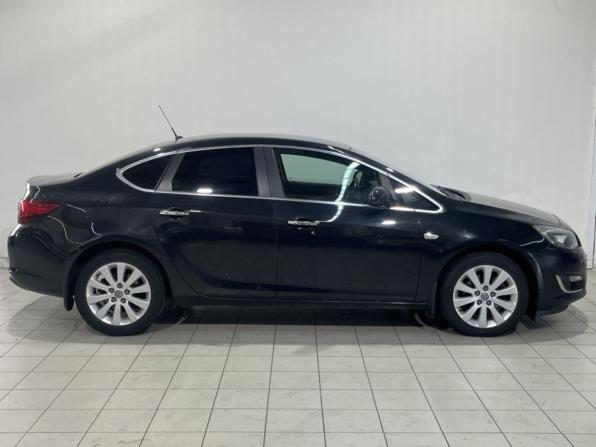 Opel Astra J Рестайлинг с пробегом 2013 года, цена 835 000 рублей, 271871 км, седан, Автокод Объявления
