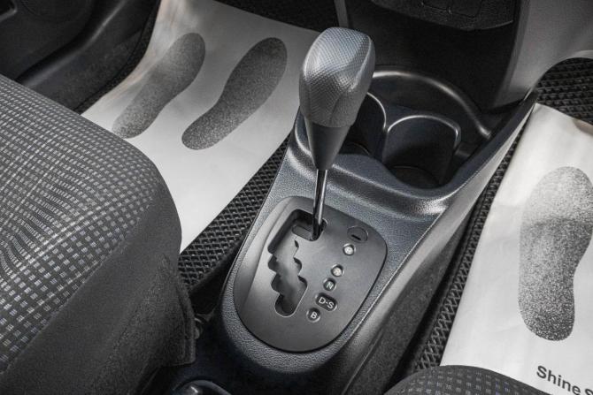 Toyota Vitz III (XP130) Рестайлинг 2 с пробегом 2017 года, цена 929 000 рублей, 78000 км, хэтчбек, Автокод Объявления