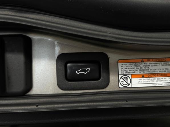 Lexus LX III Рестайлинг 2 с пробегом 2017 года, цена 6 500 000 рублей, 202517 км, внедорожник, Автокод Объявления