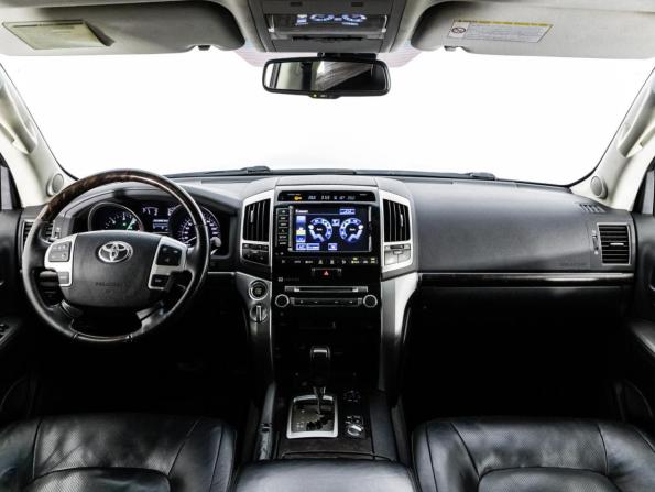 Toyota Land Cruiser 200 Series Рестайлинг 1 с пробегом 2012 года, цена 3 499 000 рублей, 258276 км, внедорожник, Автокод Объявления