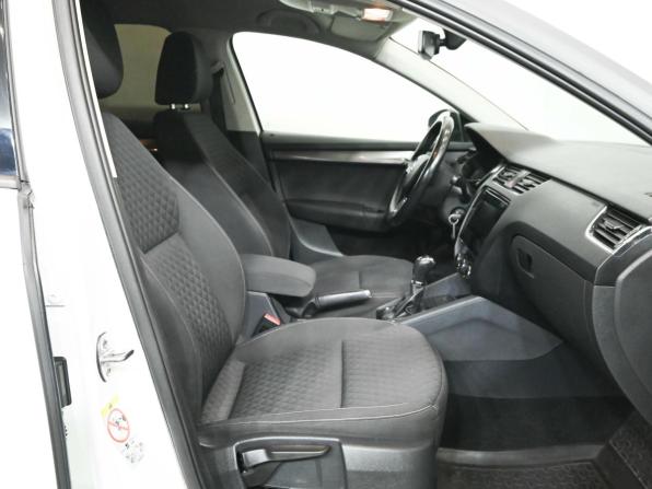 Skoda Octavia III (A7) Рестайлинг с пробегом 2017 года, цена 1 900 000 рублей, 129678 км, лифтбек, Автокод Объявления