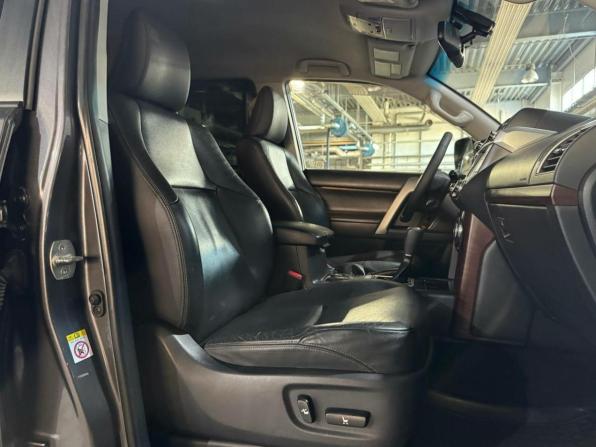 Toyota Land Cruiser Prado 150 Series Рестайлинг 1 с пробегом 2015 года, цена 3 519 000 рублей, 227000 км, внедорожник, Автокод Объявления