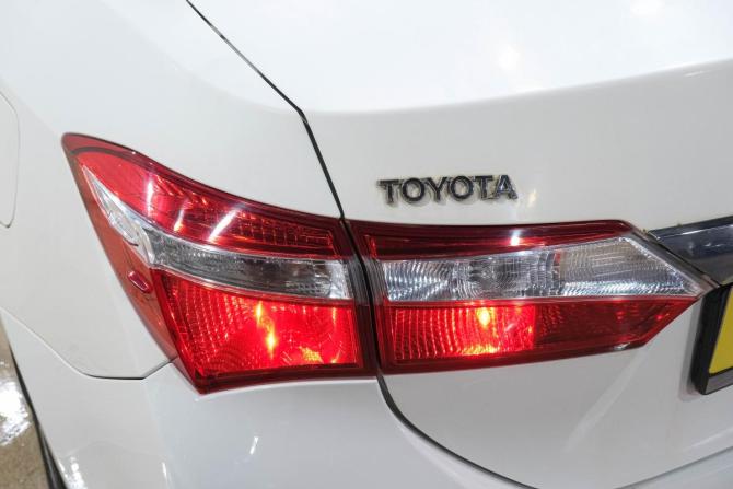 Toyota Corolla XI (E160 E170 E180) с пробегом 2013 года, цена 1 169 000 рублей, 282000 км, седан, Автокод Объявления