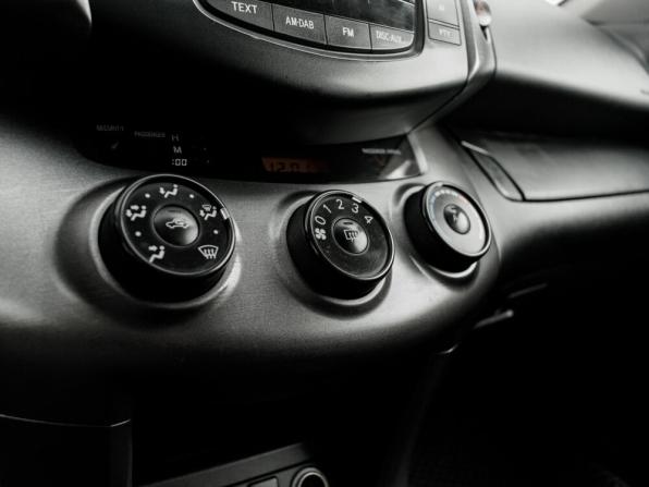 Toyota RAV4 III (XA30) Рестайлинг с пробегом 2010 года, цена 1 100 000 рублей, 249002 км, внедорожник, Автокод Объявления