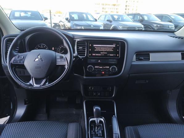 Mitsubishi Outlander III Рестайлинг 2 с пробегом 2018 года, цена 1 829 000 рублей, 101048 км, внедорожник, Автокод Объявления