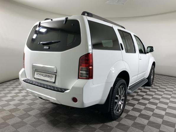 Nissan Pathfinder III Рестайлинг с пробегом 2011 года, цена 1 948 000 рублей, 128510 км, внедорожник, Автокод Объявления