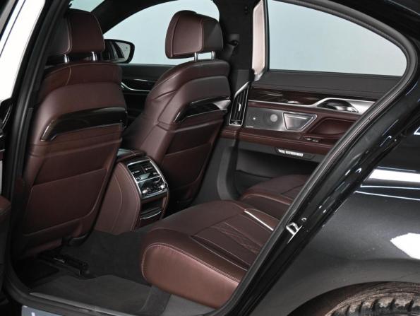 BMW 7 серии VI (G11/G12) с пробегом 2015 года, цена 3 350 000 рублей, 206445 км, седан, Автокод Объявления