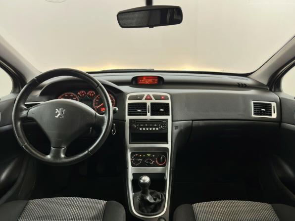 Peugeot 307 I Рестайлинг с пробегом 2006 года, цена 400 000 рублей, 195028 км, хэтчбек, Автокод Объявления