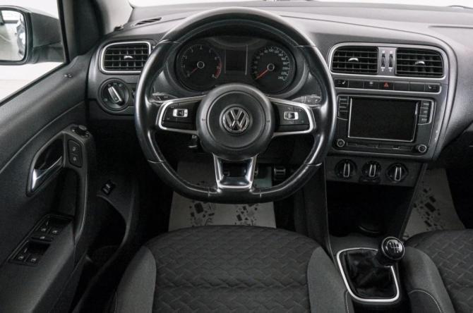 Volkswagen Polo V Рестайлинг с пробегом 2018 года, цена 1 229 000 рублей, 138000 км, седан, Автокод Объявления