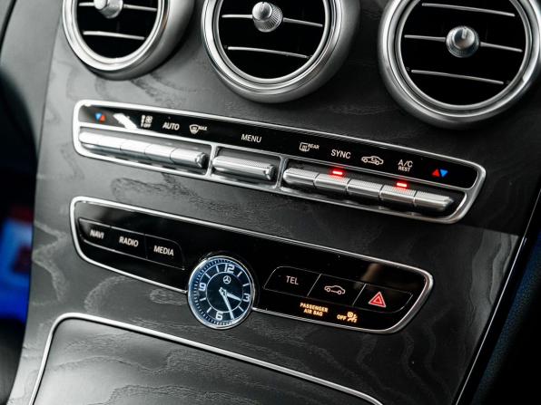 Mercedes-Benz C-Класс IV (W205) Рестайлинг с пробегом 2018 года, цена 2 700 000 рублей, 73434 км, седан, Автокод Объявления